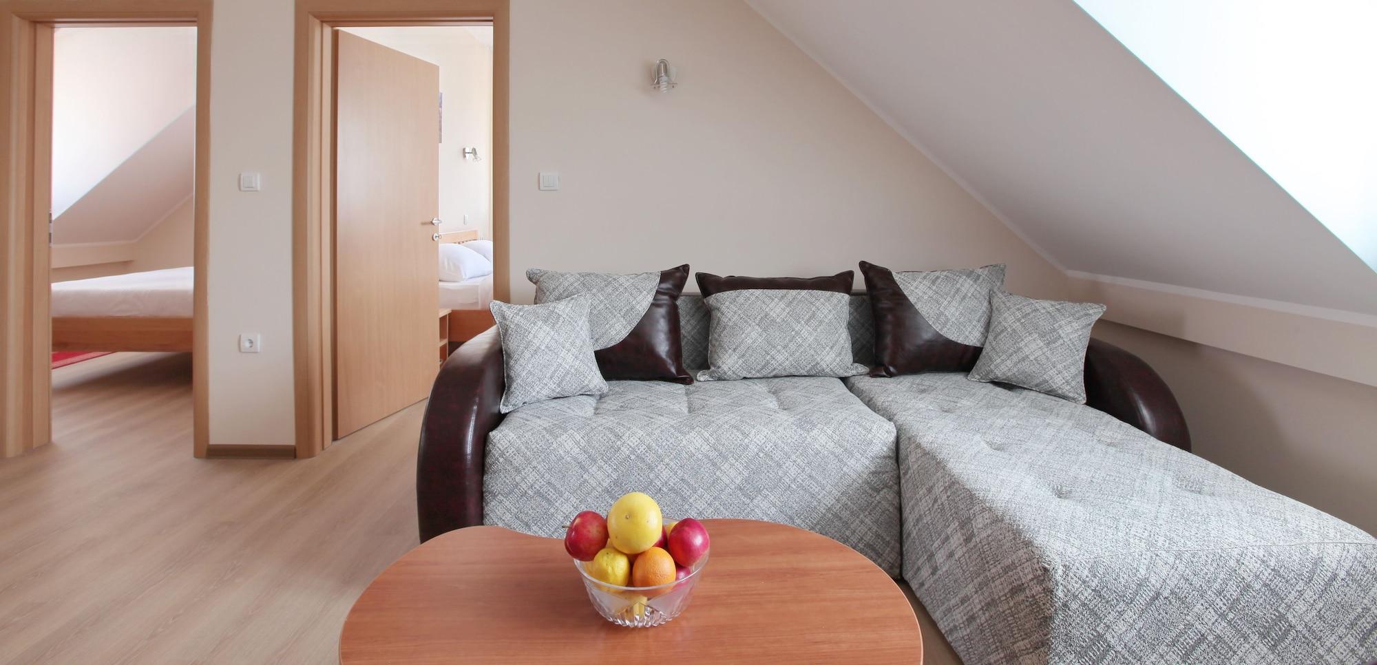 Hotel Novella Uno Novi Banovci Екстериор снимка